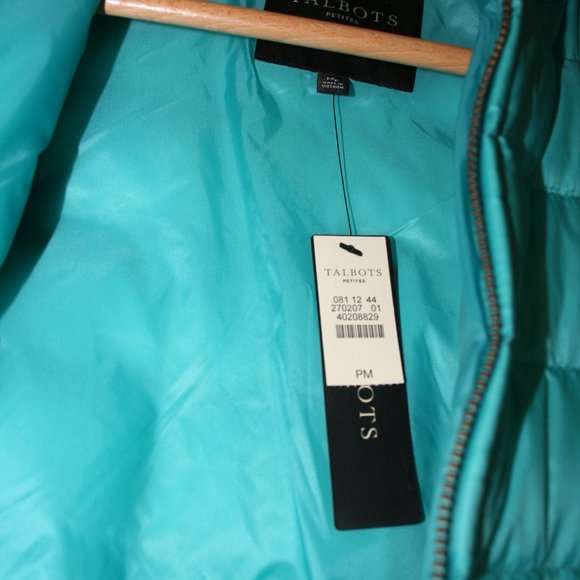 New with Tags Turquoise Puffer Vest Petite Medium - Picture 2 of 2